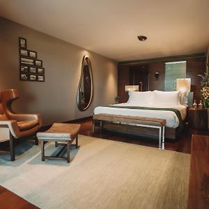 Habitación Superior con Cama King en Primer Piso